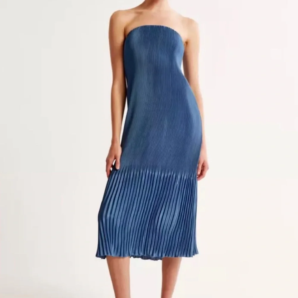 AMBERCROMBI AND FITCH GISELLA PLEATED RELEASE MIDI DRESS    NWT